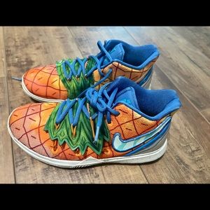 Nike kyrie SpongeBob size 5